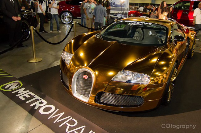 Bugatti Veyron "bóng lộn" với bộ cánh vàng 3