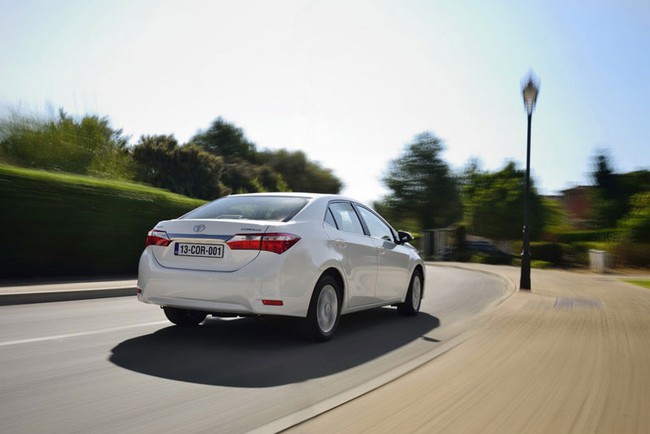 Toyota Corolla 2014 bản Âu: Chỉ tốn 3,8 lít/100 km 3