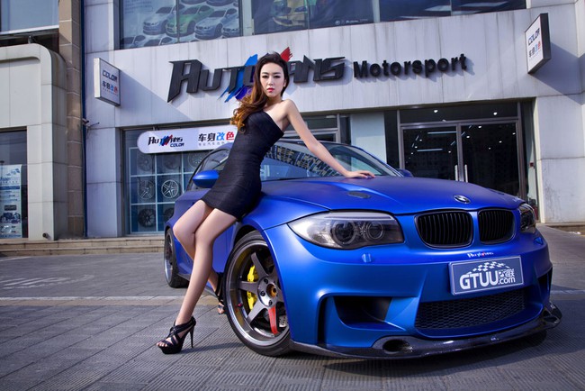 Người đẹp hay xe BMW quyến rũ hơn? 3