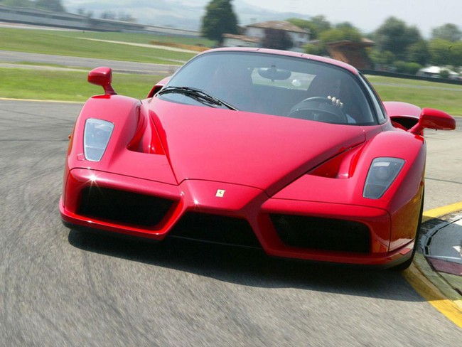 Đại gia đổi đảo hoang lấy siêu xe Ferrari Enzo 2