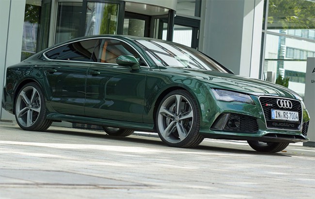 Giám đốc điều hành Audi lái RS7 màu "mượn" từ Bentley 1