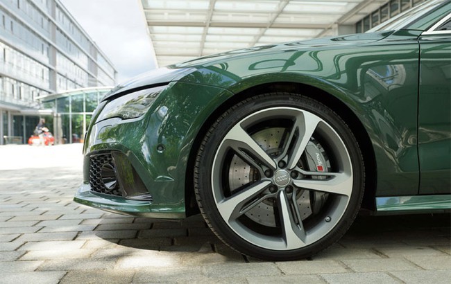 Giám đốc điều hành Audi lái RS7 màu "mượn" từ Bentley 9