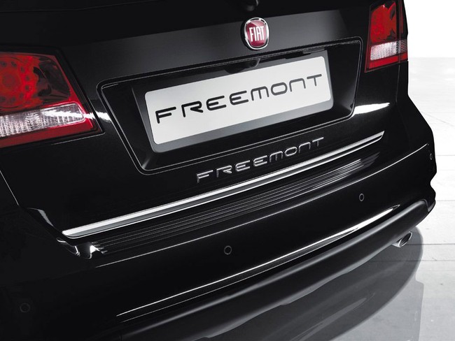 Black Code - Phiên bản đỉnh cao của dòng Fiat Freemont 2