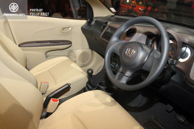 Honda Brio Satya - Xe siêu rẻ mới 3