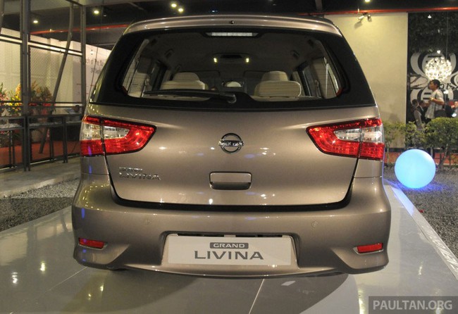 Đối thủ của Toyota Innova xuất đầu lộ diện 7