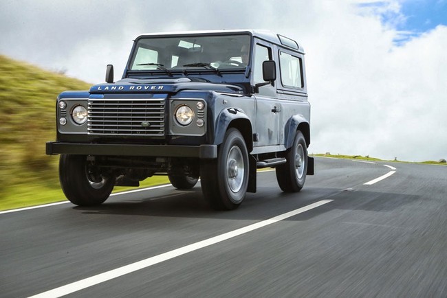Land Rover Defender - Huyền thoại xe việt dã sắp bị "khai tử" 1