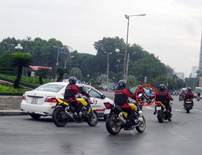 Phản hồi về vụ đội môtô dẫn đường U23 Việt Nam gây náo loạn 3