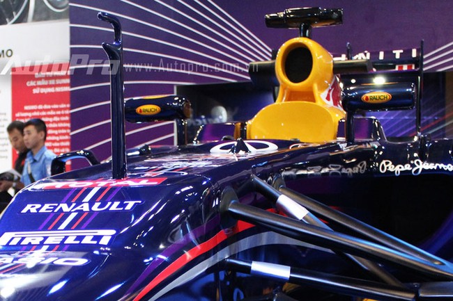 VMS 2013: Infiniti Red Bull Q100 - "Người lạ" giữa rừng xe nhập khẩu 6