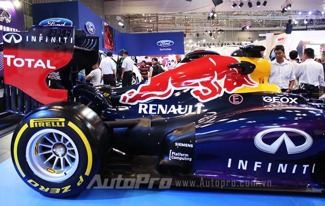 VMS 2013: Infiniti Red Bull Q100 - "Người lạ" giữa rừng xe nhập khẩu 7