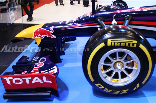 VMS 2013: Infiniti Red Bull Q100 - "Người lạ" giữa rừng xe nhập khẩu 14