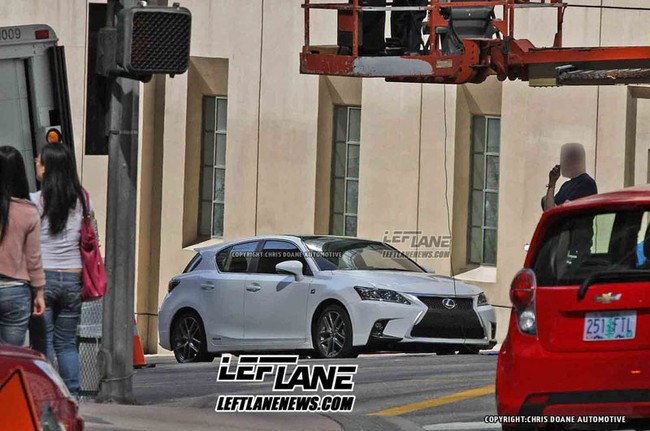 Bắt gặp Lexus CT 200h 2015 2