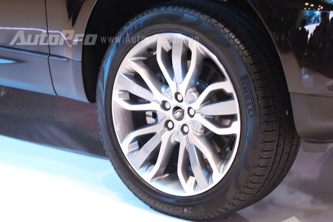 VMS 2013: Mục sở thị 3 mẫu SUV hạng sang, tiền tỷ của Land Rover 10
