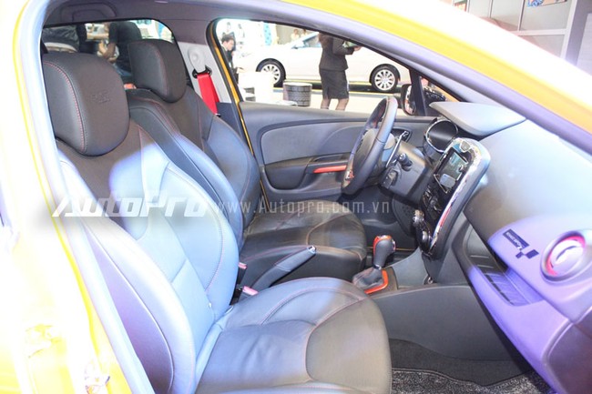 VMS 2013: Làm quen với "bé hạt tiêu" Renault Clio RS 12