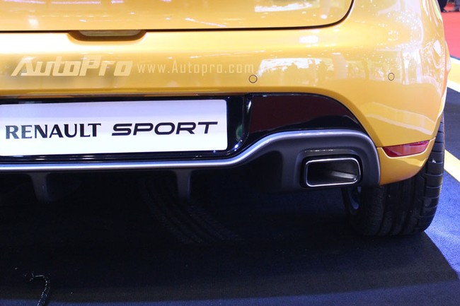 VMS 2013: Làm quen với "bé hạt tiêu" Renault Clio RS 11