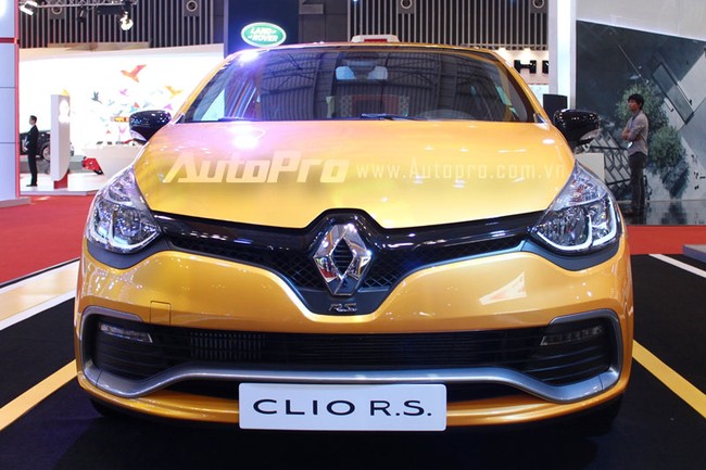 VMS 2013: Làm quen với "bé hạt tiêu" Renault Clio RS 1