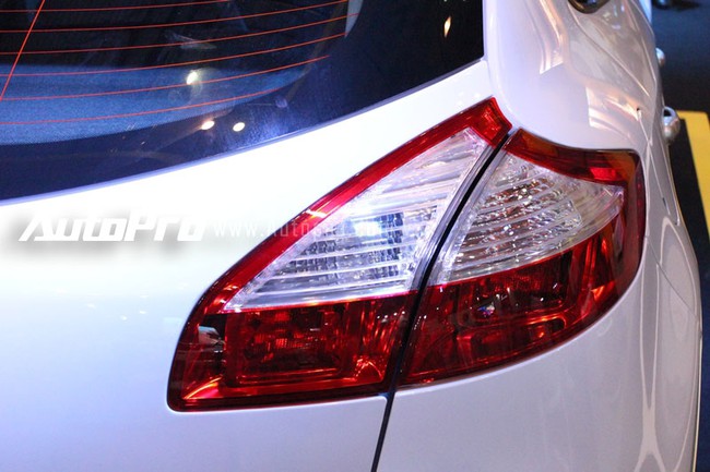 VMS 2013: Renault Megane 2013 có giá gần tỷ Đồng tại Việt Nam 8