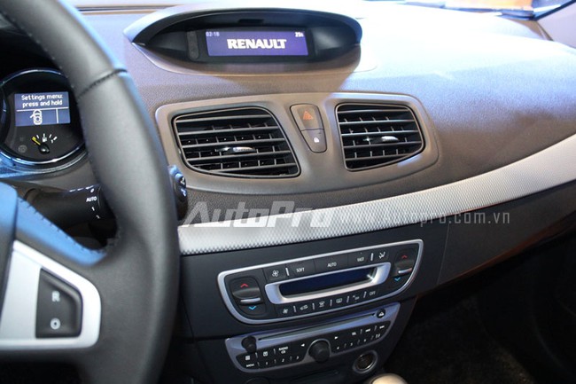 VMS 2013: Renault Megane 2013 có giá gần tỷ Đồng tại Việt Nam 14