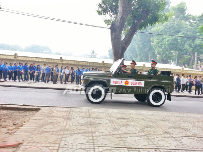 Xe và pháo dùng trong Quốc tang Đại tướng Võ Nguyên Giáp 1