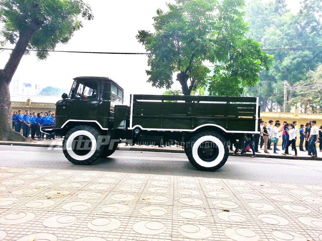 Xe và pháo dùng trong Quốc tang Đại tướng Võ Nguyên Giáp 3