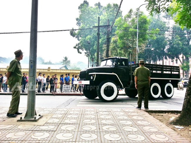 Xe và pháo dùng trong Quốc tang Đại tướng Võ Nguyên Giáp 4