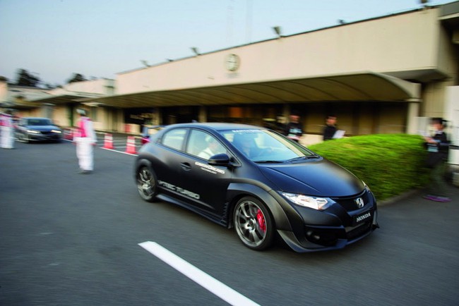Civic Type-R 2015 - Xe đầy tham vọng của Honda 7