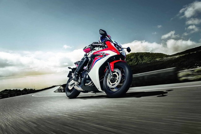 EICMA 2013: Honda ra mắt cặp đôi môtô 650 phân khối mới 2