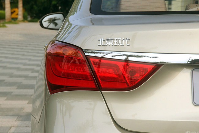 Chiêm ngưỡng dung nhan của "tiểu Hyundai Sonata" 20