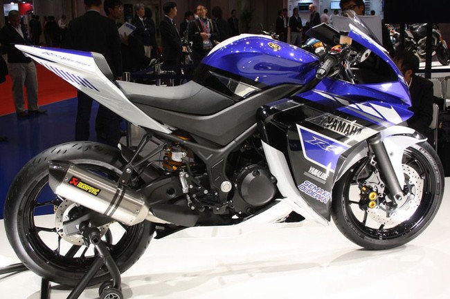 "Soi" chi tiết Yamaha R25 mang thiết kế siêu môtô 3