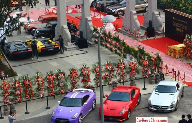 Hơn 200 siêu xe tham gia lễ khai trương quán bar của Nhậm Đạt Hoa 5