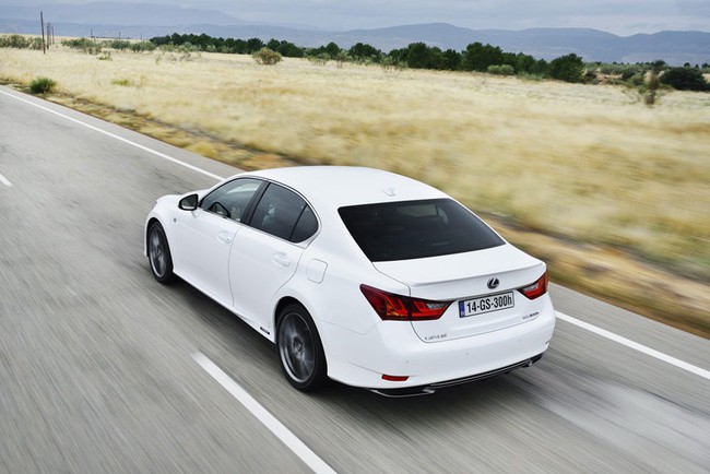 Lexus GS 300h 2014: Siêu tiết kiệm xăng 23