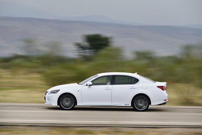 Lexus GS 300h 2014: Siêu tiết kiệm xăng 27