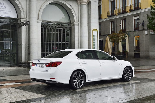 Lexus GS 300h 2014: Siêu tiết kiệm xăng 30