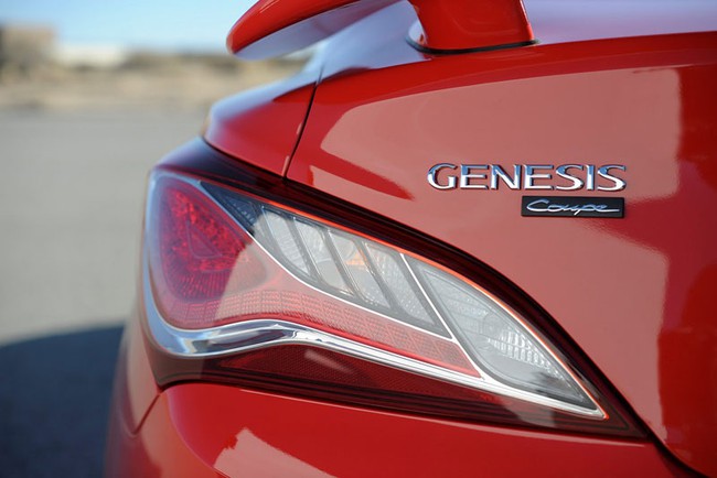 Hyundai Genesis Coupe 2014: Thay đổi công nghệ và trang thiết bị 13