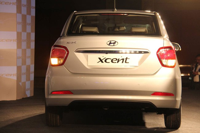 Hyundai Xcent - Phiên bản 4 cửa mới của i10 4