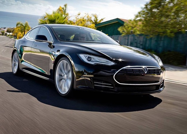 Nhà sáng lập hãng siêu xe Koenigsegg mê Tesla Model S hơn BMW M5 2