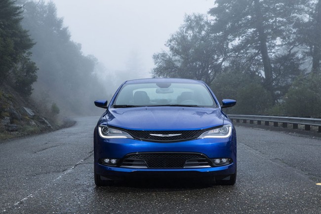 Chrysler 200 2015 tiết kiệm nhiên liệu bất ngờ 5