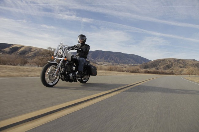 Harley-Davidson SuperLow 1200T 2014: Cho người thấp bé 4