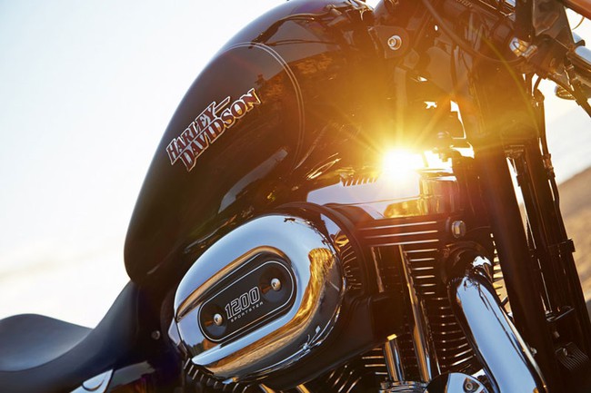Harley-Davidson SuperLow 1200T 2014: Cho người thấp bé 8