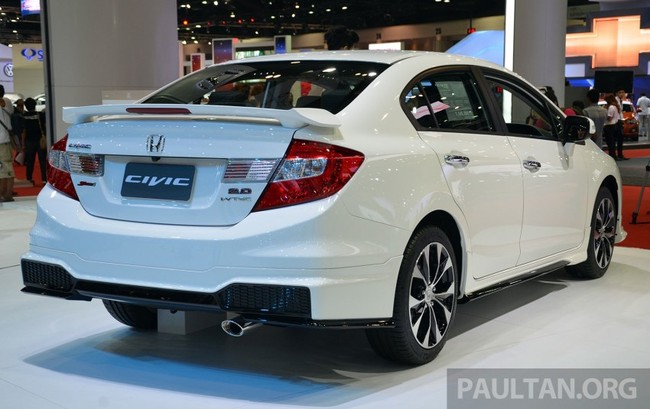 Cận cảnh Honda Civic phiên bản mới 4