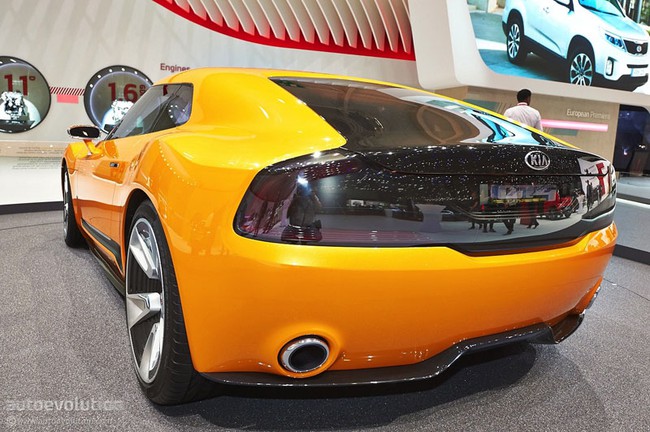 Kia GT4 Stinger - Đối thủ tương lai của Scion FR-S 4