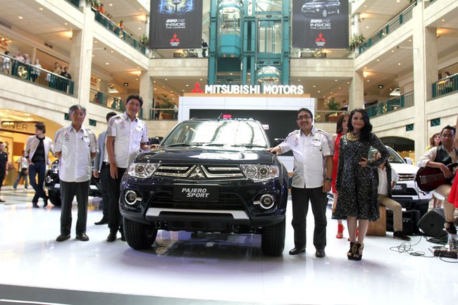 Mitsubishi Pajero Sport máy xăng mới có giá 42.000 USD 1