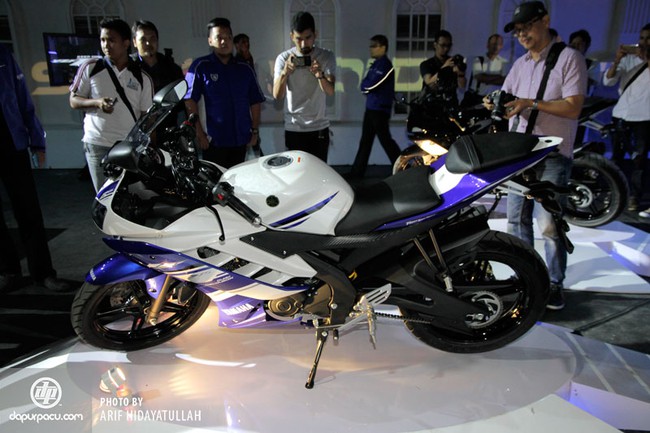 Xe sắp về Việt Nam Yamaha R15 2.0 2014 cực đắt khách 8