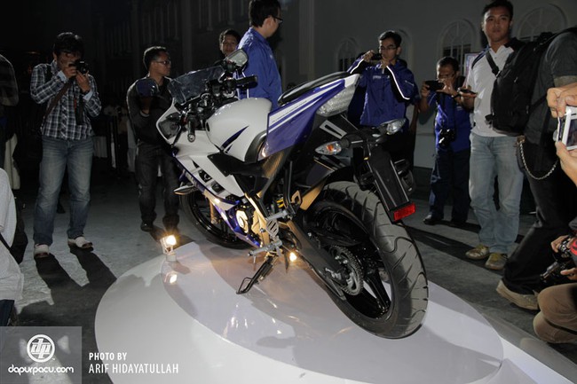 Xe sắp về Việt Nam Yamaha R15 2.0 2014 cực đắt khách 9
