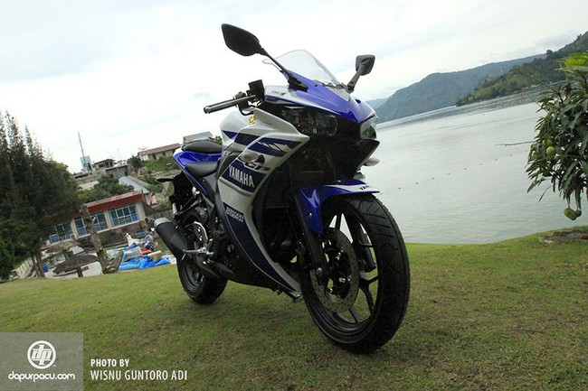 Cận cảnh Yamaha R25 phiên bản sản xuất mang dáng dấp siêu môtô 15
