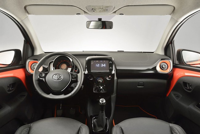 Toyota chính thức sản xuất Aygo siêu tiết kiệm xăng 10