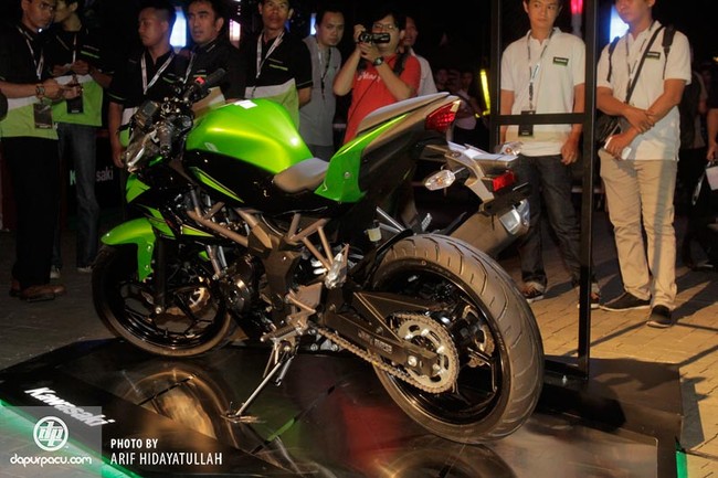 Kawasaki Z250SL - Xe naked bike giá rẻ mới cho Đông Nam Á 2