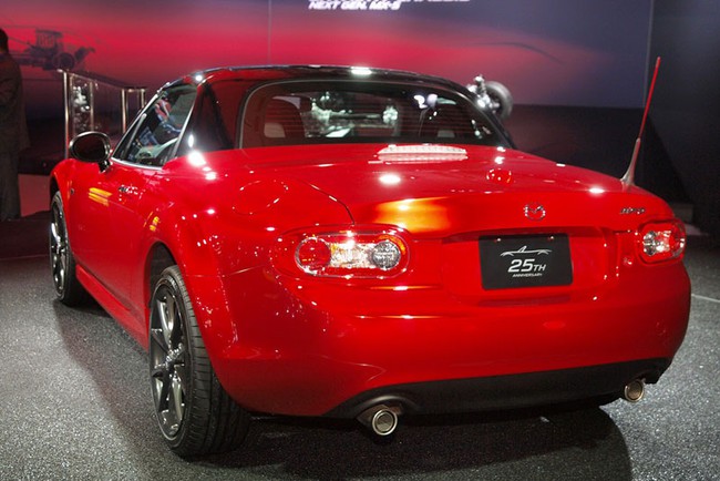 Mazda MX-5 phiên bản đặc biệt mới có giá 32.205 USD 1