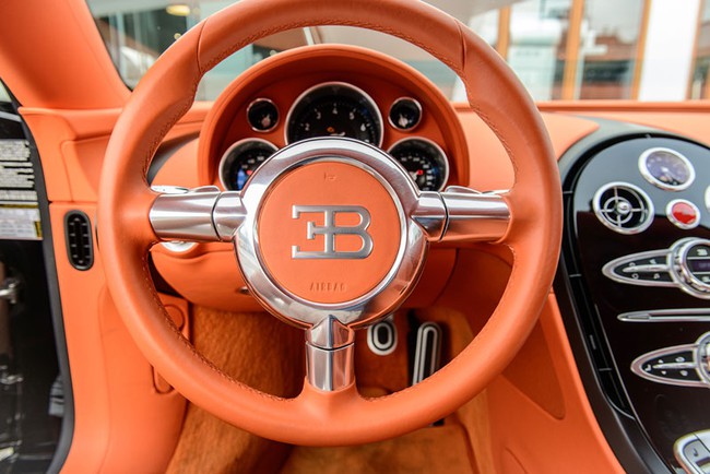 Rapper Drake chán siêu xe Bugatti Veyron được tặng 17