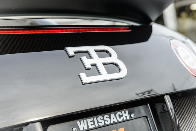 Rapper Drake chán siêu xe Bugatti Veyron được tặng 16