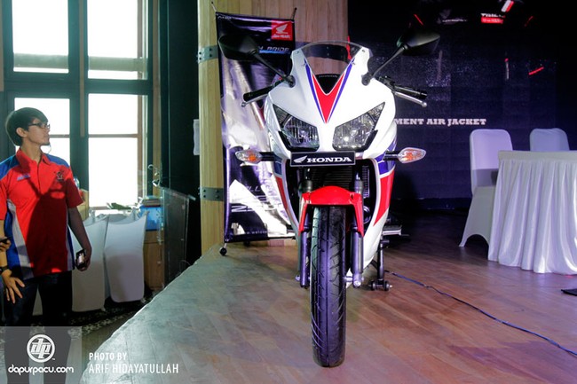 Honda CBR250R 2014 đèn pha đôi chính thức đến Đông Nam Á 7